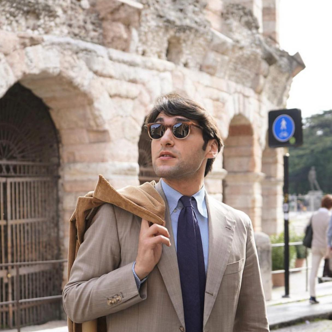 Ghevento sostenibilita e design. Occhiali da sole artigianali italian