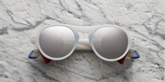 occhiali da sole con lenti arrotondate