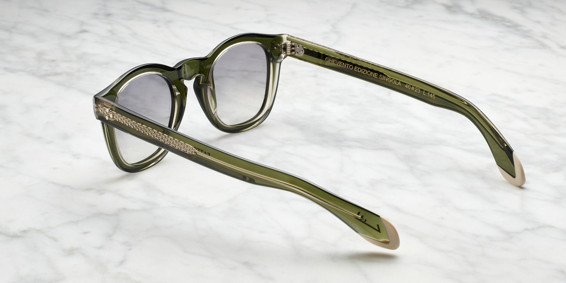 occhiali da sole edizione unica in acetato trasparente verde